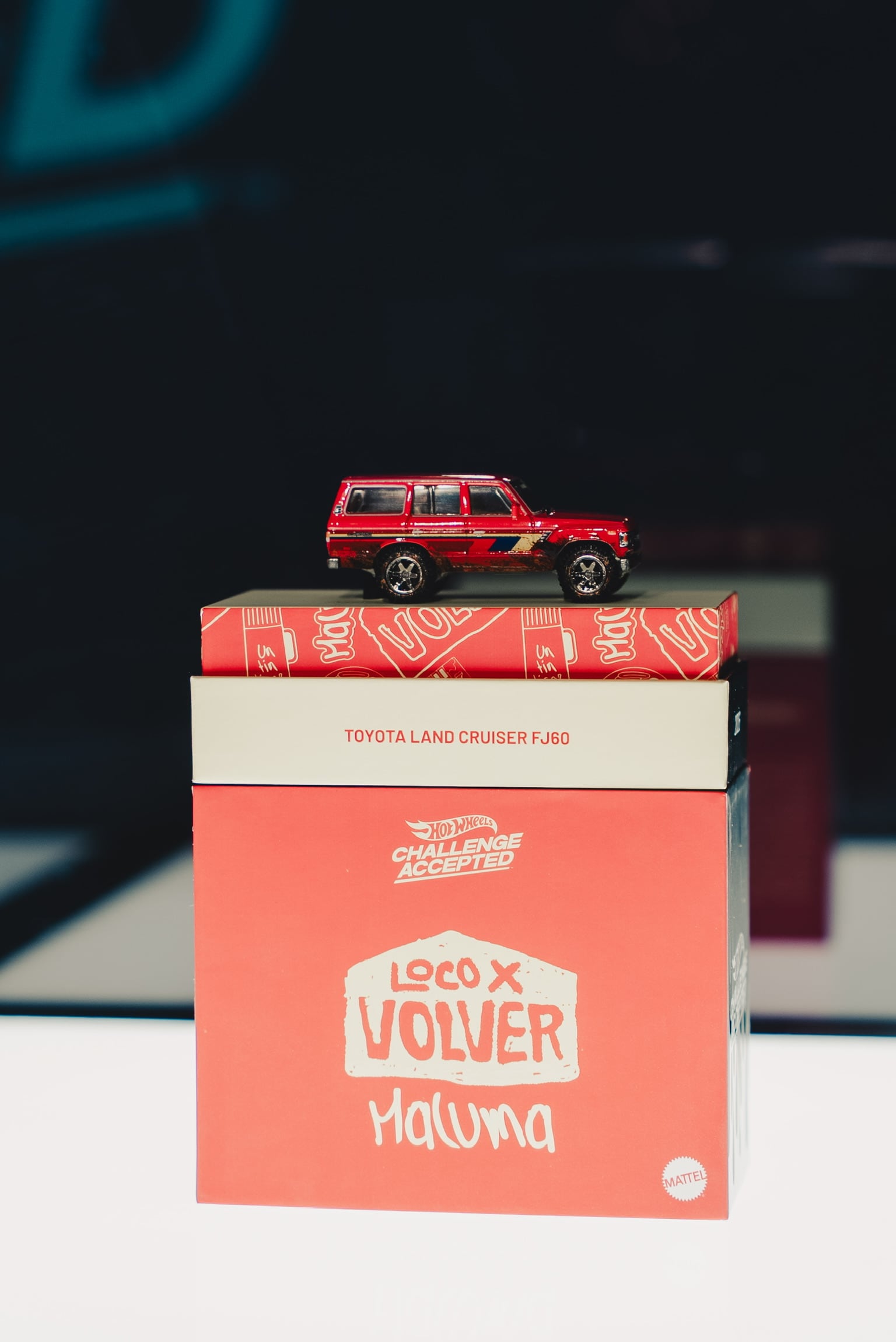 Maluma encabeza, junto a Supercar Blondie y Robert Lewandowski, la nueva plataforma de marca “Challenge Accepted” de Hot Wheels.