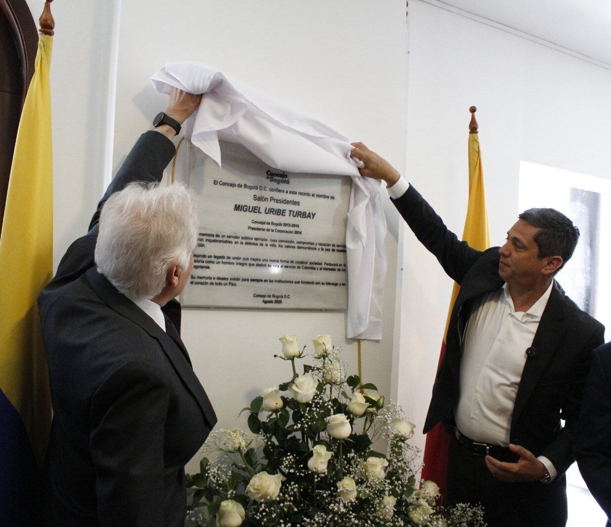 Homenaje a Miguel Uribe Turbay en el Concejo de Bogotá