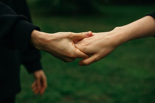 Las personas inician una relación por las razones o motivos equivocados.