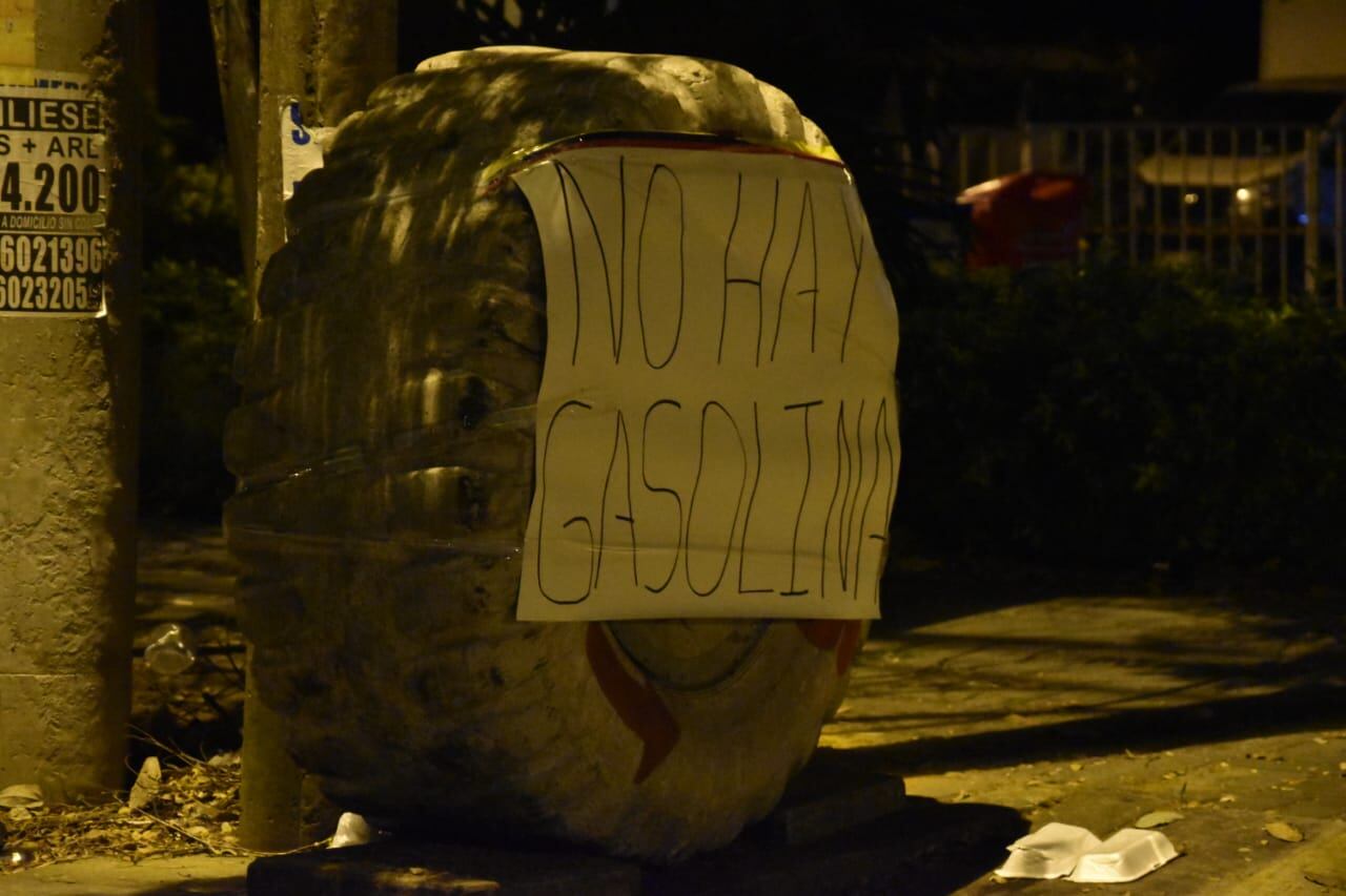 En ocaciones los caleños hacen interminables filas pero el producto no alcanza