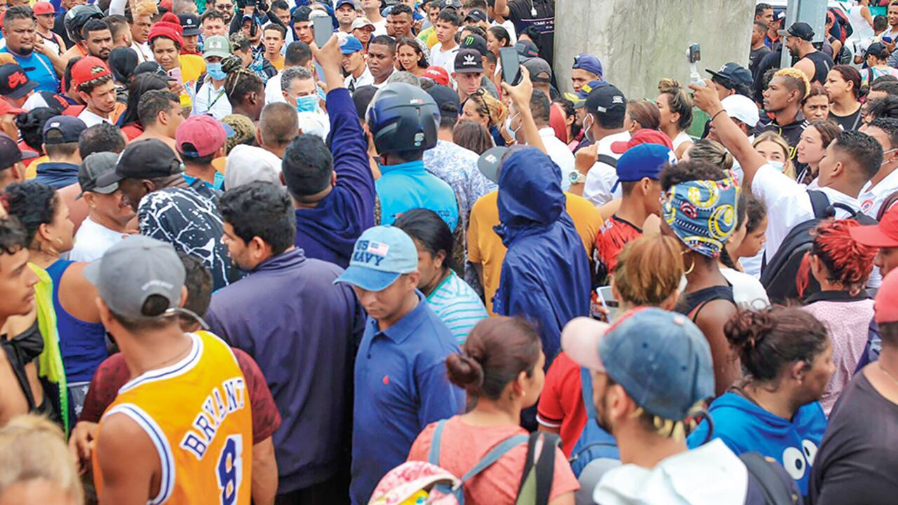 Se estima que más de 1.200 personas lleguen en la tarde y noche de este sábado a Medellín, haciendo escala para su viaje de regreso.