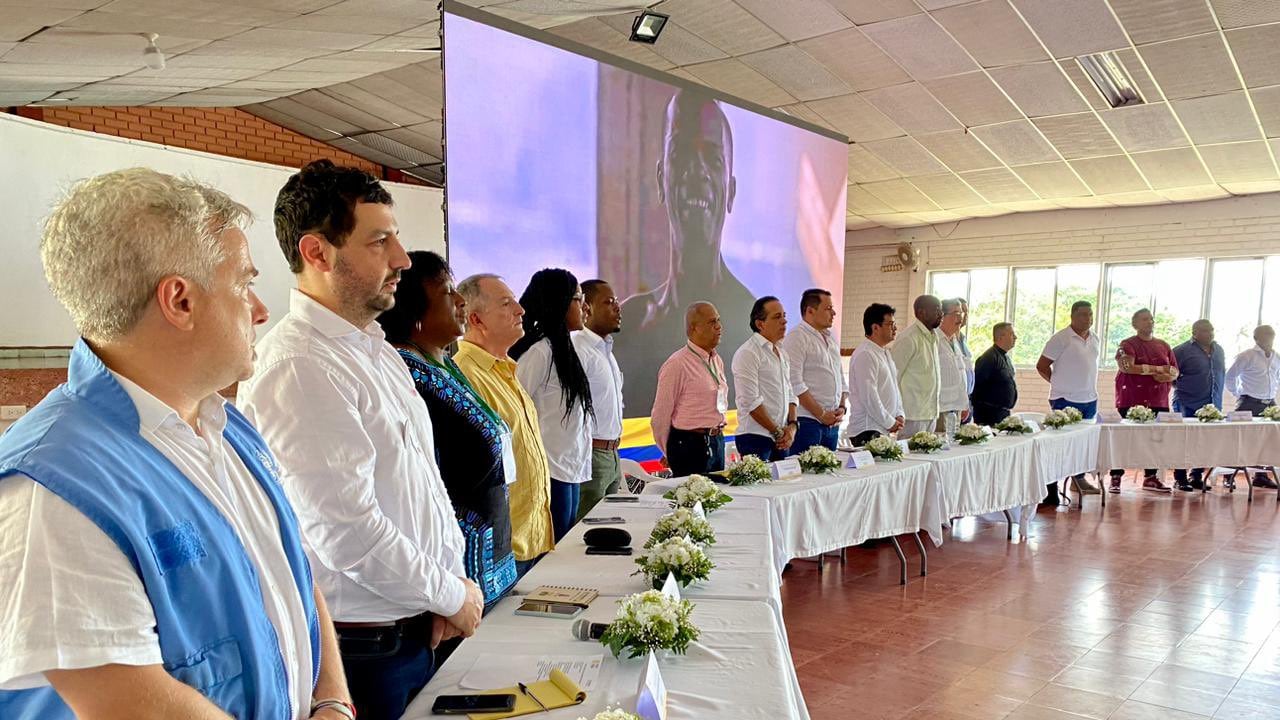 Cada ocho días las partes se sentarán a la mesa