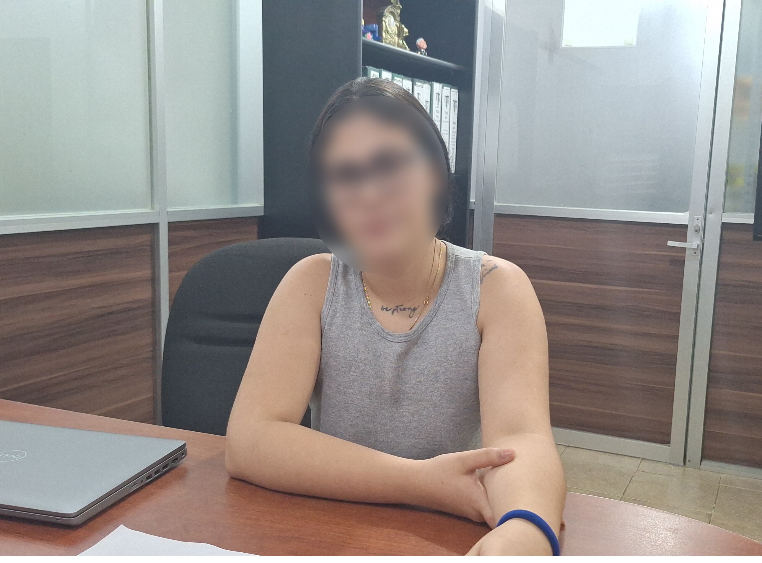 Las mujeres denunciaron la retención de su pasaporte por parte de terceros