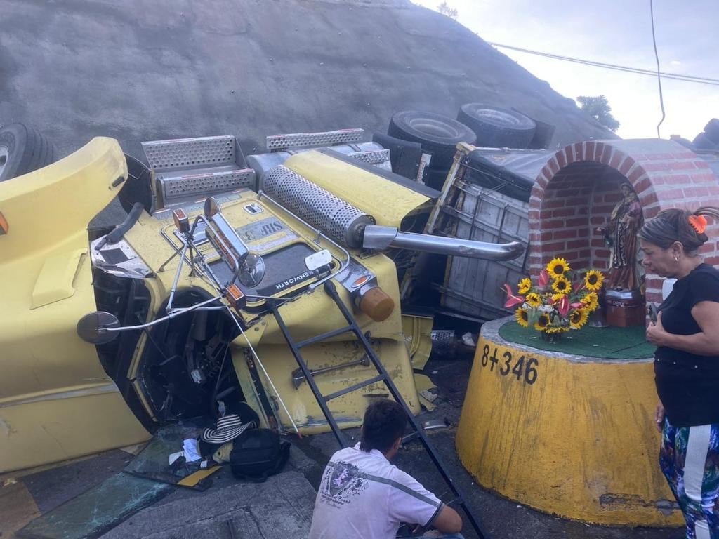 El accidente se presentó en el kilómetro ocho.