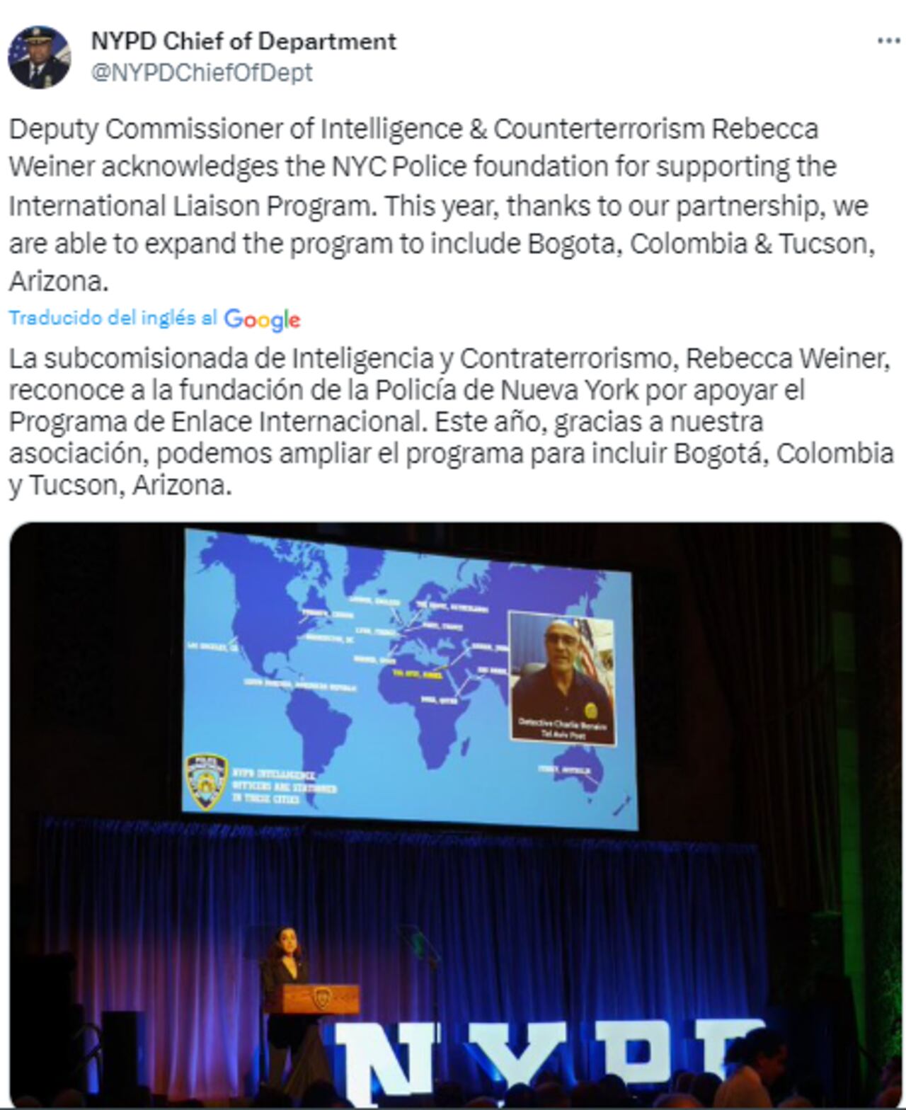 El Twitter oficial de Jeffrey Maddrey, Jefe de Departamento.