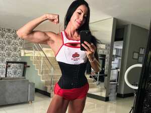 Michele Umezu, ex de Ronaldo, se hace cirugía para volver a ser virgen