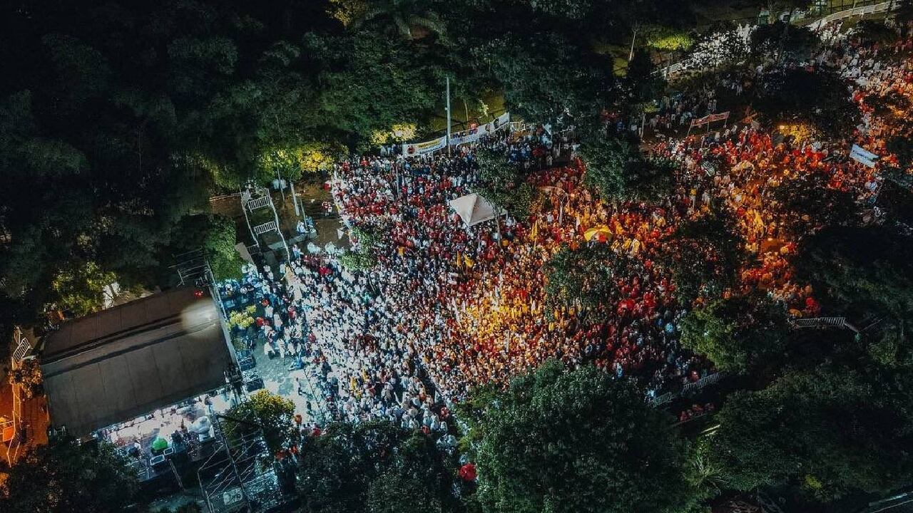 Gustavo Petro tuvo un importante acompañamiento en su cierre de campaña en Medellín. Foto: cortesía.