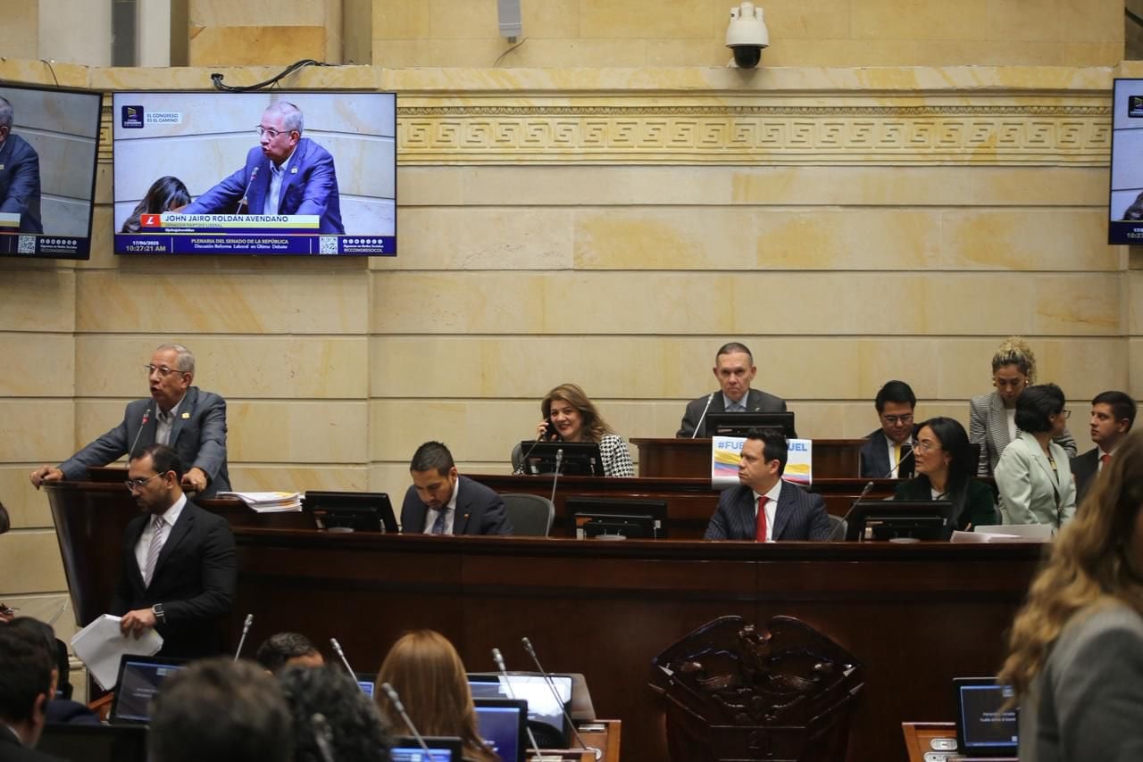 El senado de la República aprobó el proyecto de reforma laboral este martes, 17 de junio del 2025.