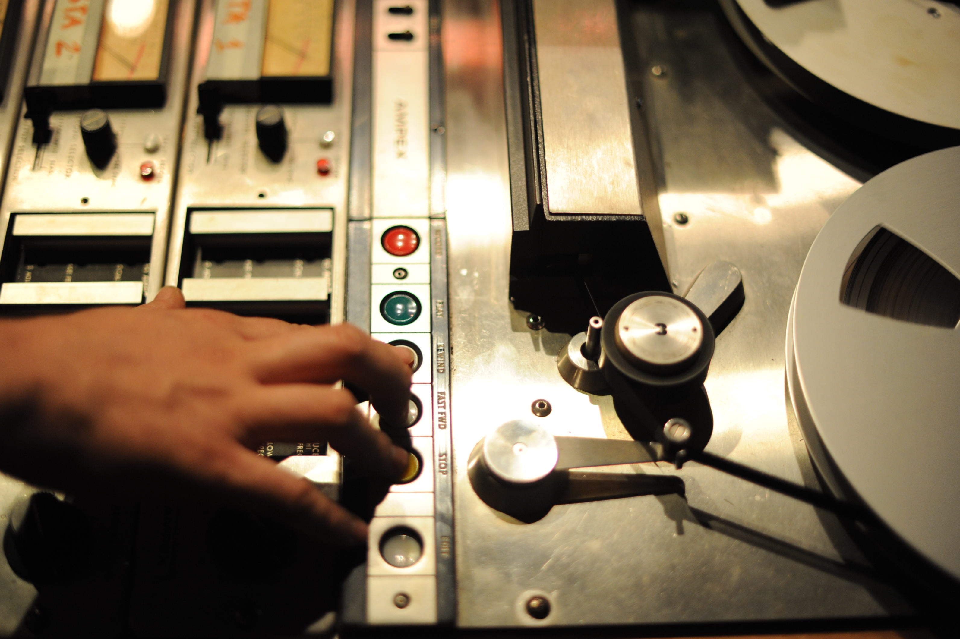 Mario Galeano, Quantic y leyendas de la música colombiana gestaron un trabajo como ninguno, que cumple diez años.