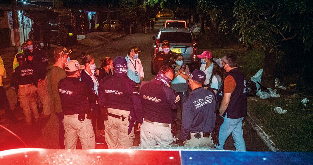 El Gobierno nacional ha identificado que empresas de transportes de servicios especiales venden paquetes ilegales a venezolanos que cruzan irregularmente al país hasta el interior. Algunas han sido sancionadas.