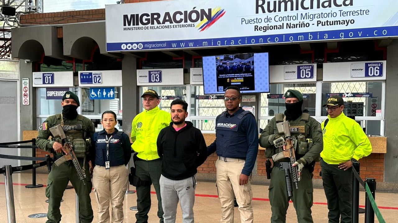La Policía Nacional recibió al delincuente en la frontera con Ecuador