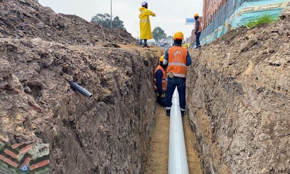 Obras de traslado de redes para la primera línea del Metro de Bogotá.