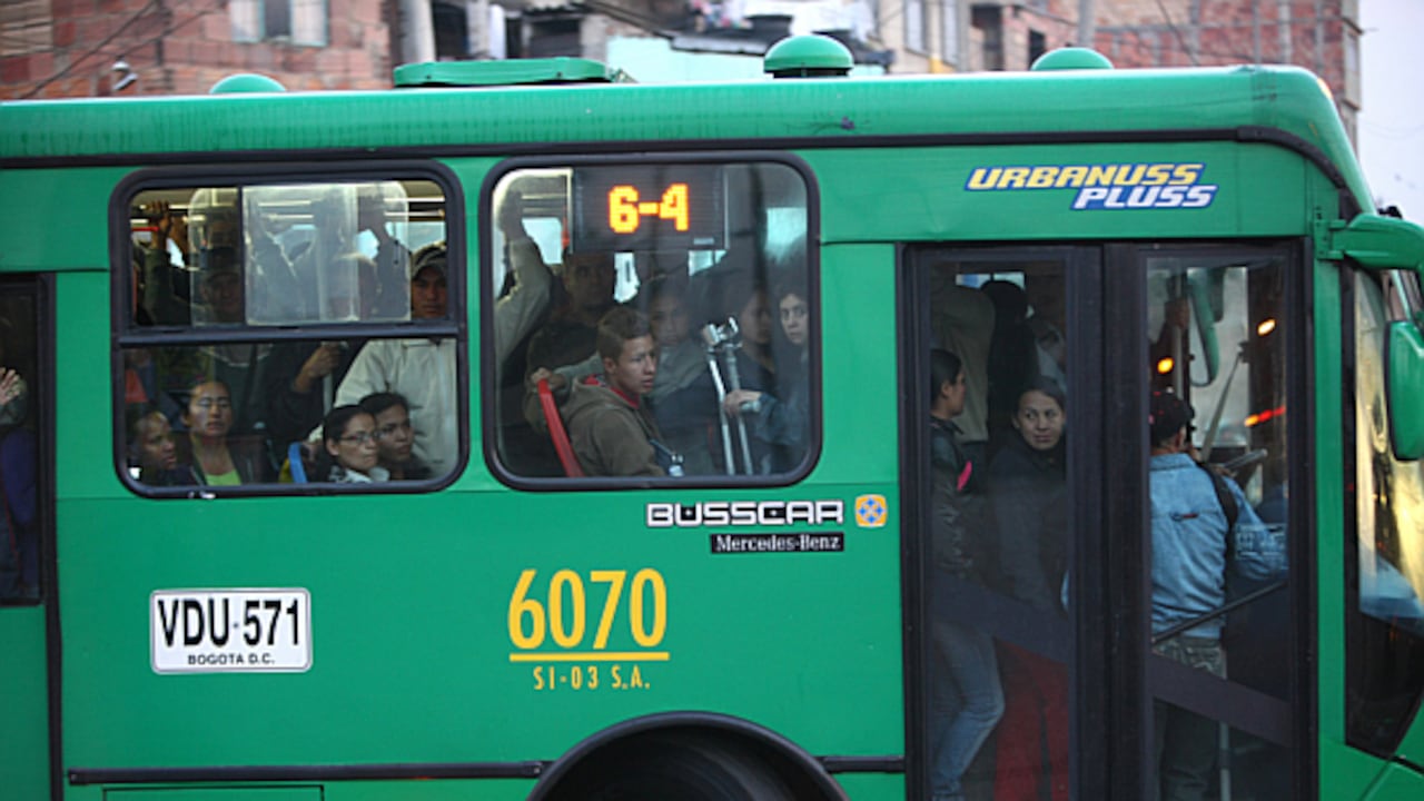 La víctima de este hecho criticó que ni el conductor ni los hombres que iban a bordo del vehículo la ayudaron. Imagen de referencia.