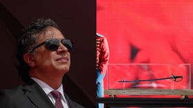 Gustavo Petro y la espada de Bolívar.