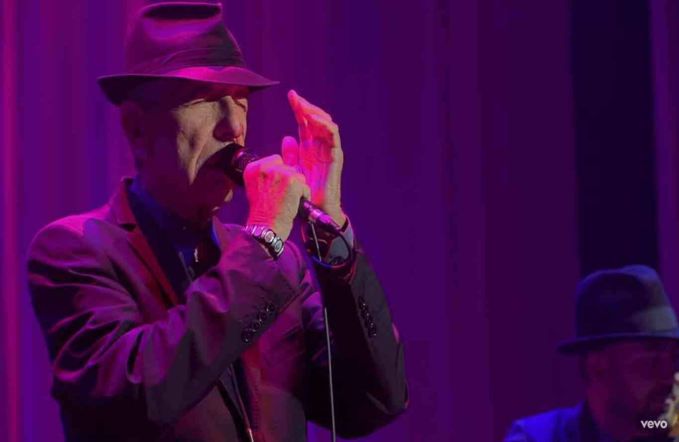 Leonard Cohen: Cantautor, poeta y novelista. Premio Príncipe de Asturias. En octubre de este año lanzó su álbum número 14 'You Want It Darker'. (21 de septiembre de 1934 - 7 de noviembre de 2016). Foto: Tomado de video. 