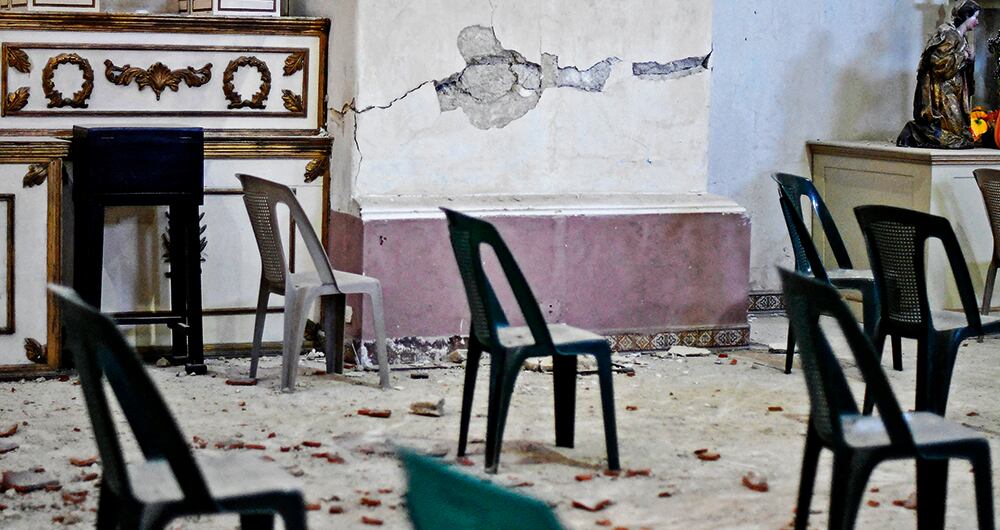 El sismo dejó daños estructurales en varios edificios y viviendas. 