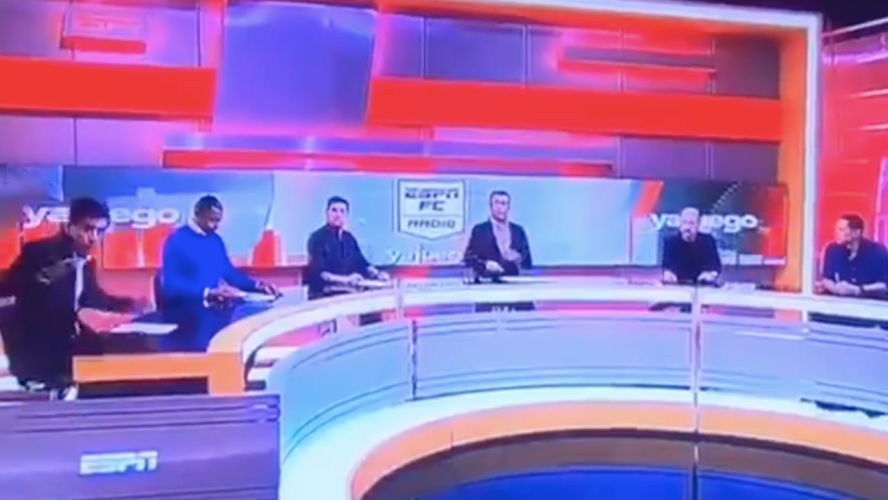 El incidente ocurrió durante una transmisión en vivo.