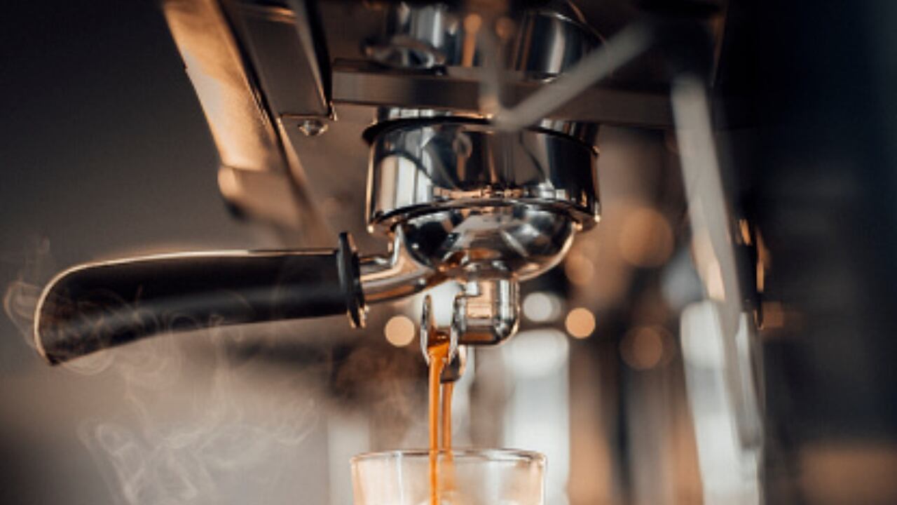 Esto le puede suceder si deja la cafetera encendida.