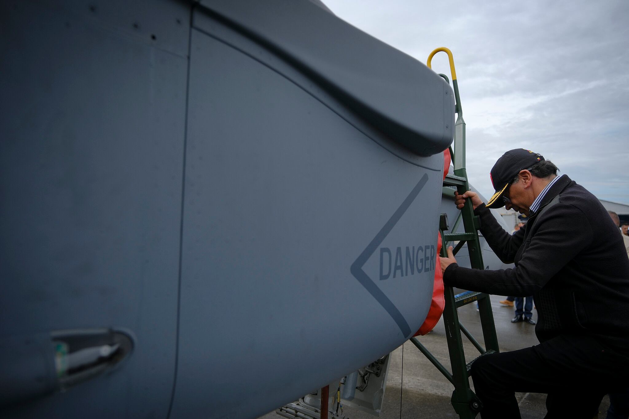 En la inauguración de la decimosegunda edición de la Feria Internacional Aeronáutica y Espacial ‘F-AIR Colombia 2025’, en el aeropuerto internacional José María Córdoba de Rionegro (Antioquia)