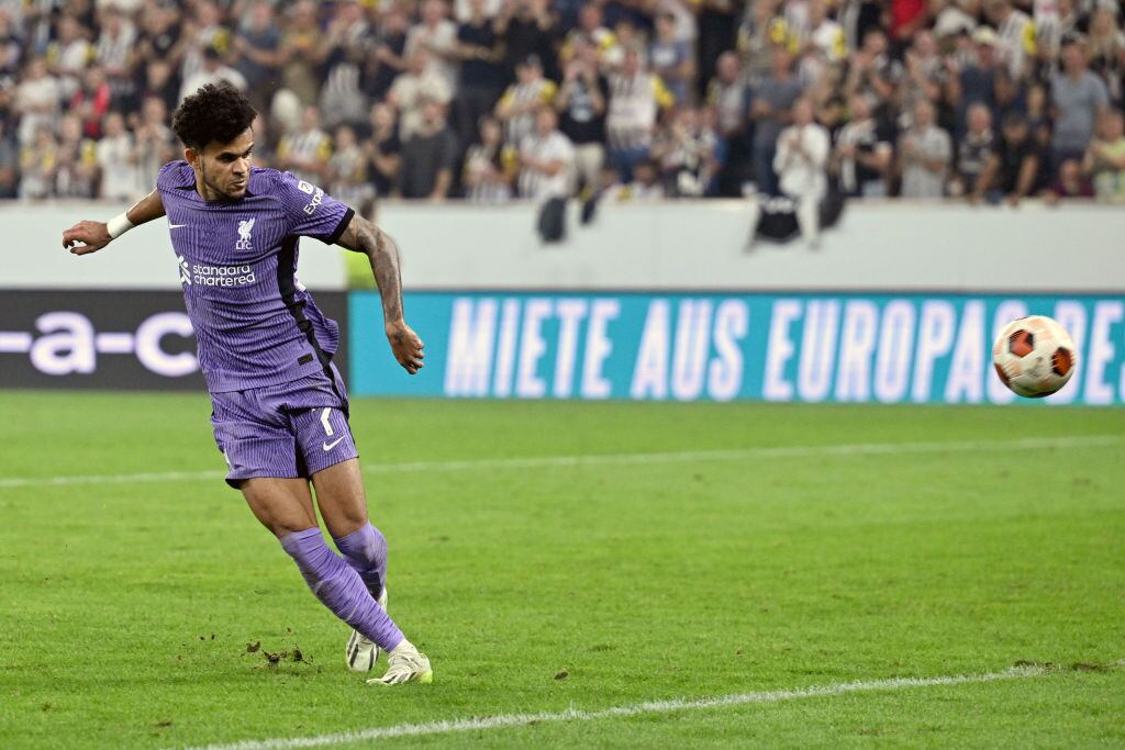 Luis Díaz marcó el segundo tanto para el Liverpool en Europa League.
