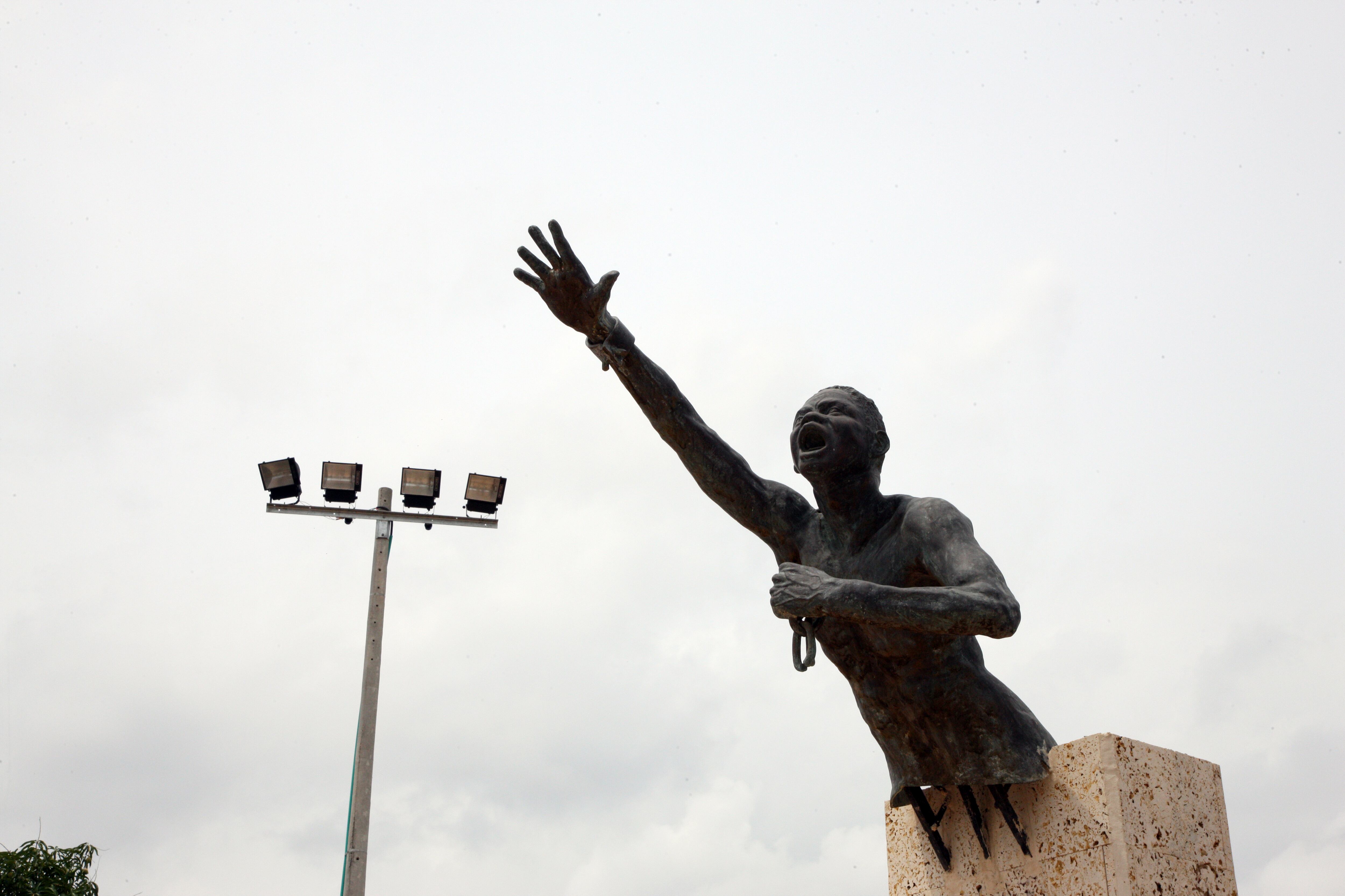 Monumento a Benkos Biohó en Palenque.