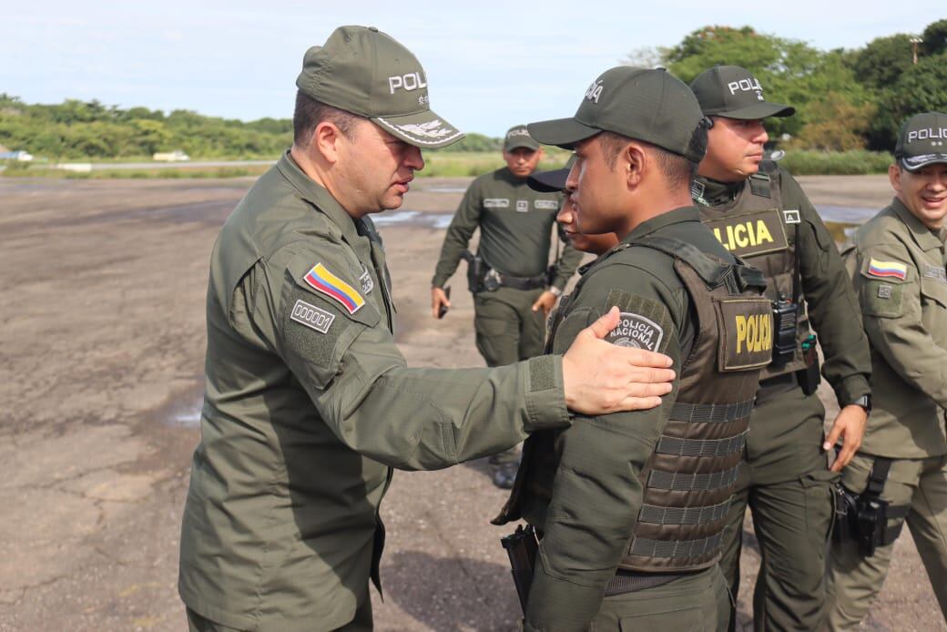 El general Carlos Fernando Triana, director de la Policía, exigió la liberación de dos investigadores de la Dijín en Arauca.