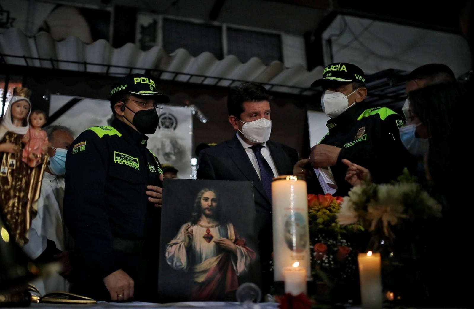 Homenaje velatón a Humberto Sabogal Policía asesinado en medio de un atraco en el sur de Bogotá