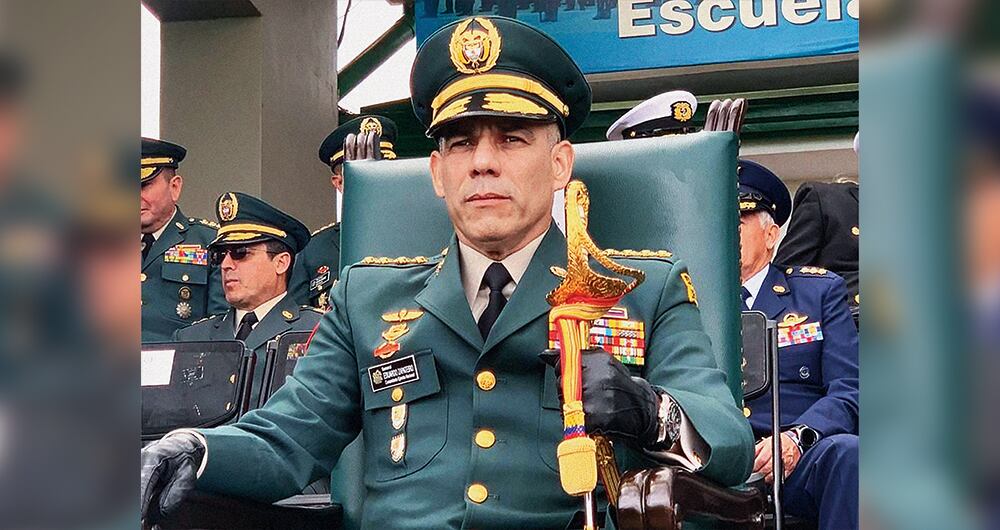     El general (r) Eduardo Zapateiro dijo que no se irá de Colombia y calificó a Danilo Rueda de irresponsable. 
