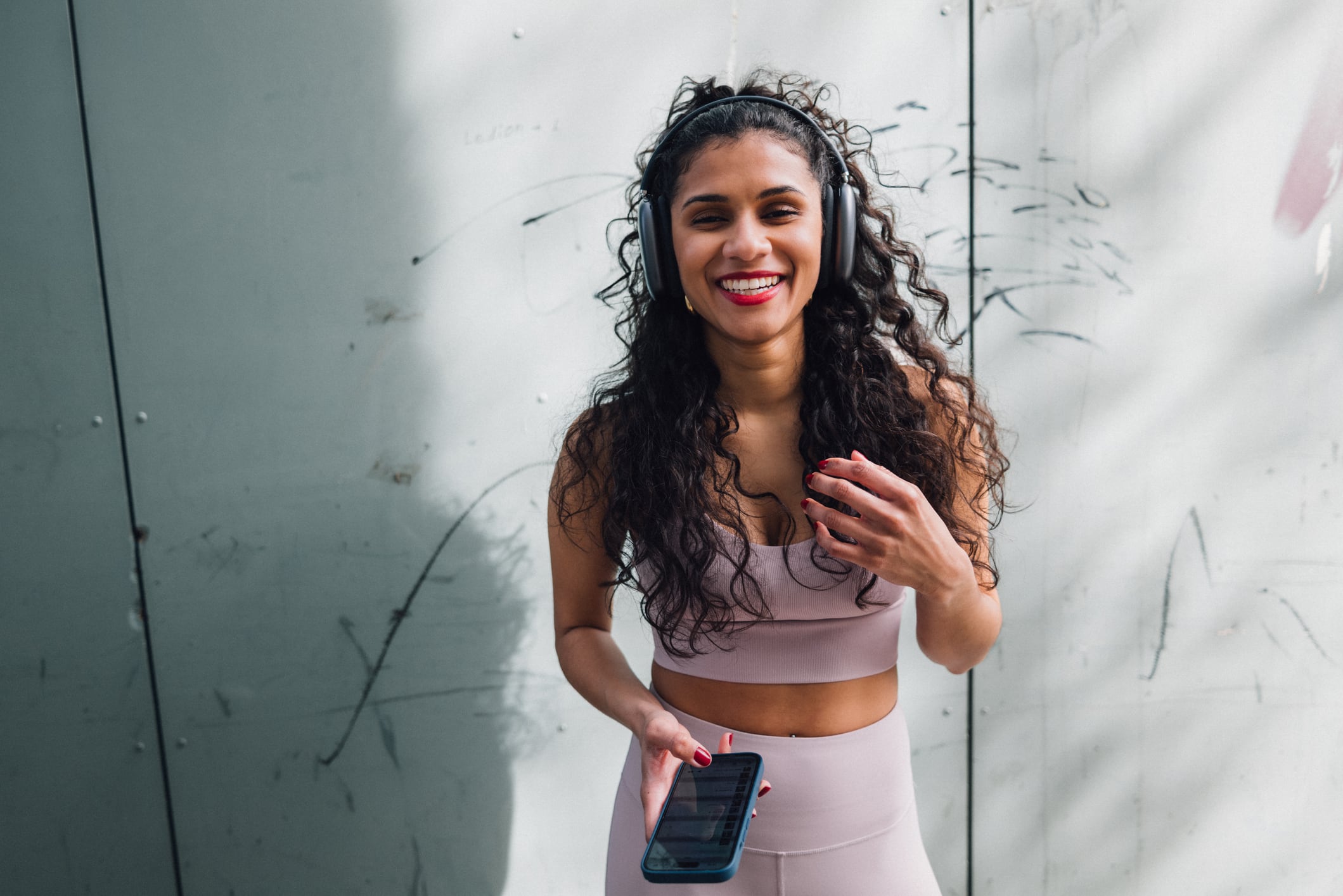 Así puede escuchar videos de YouTube en segundo plano o con la pantalla apagada gratis.