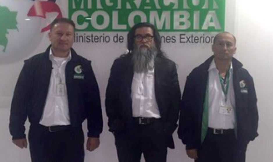 En el centro de la imagen, Gildardo Rodríguez Herrera, alias ‘El señor de la camisa roja’.