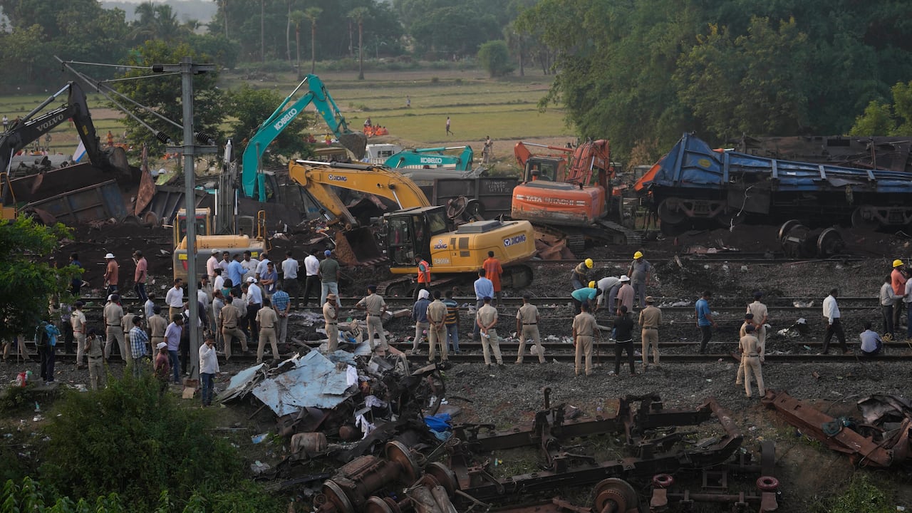 El ministro de Transporte Ferroviario indicó este domingo que ya se conocen las causas y los responsables de la peor catástrofe ferroviaria ocurrida en el país en las últimas décadas,