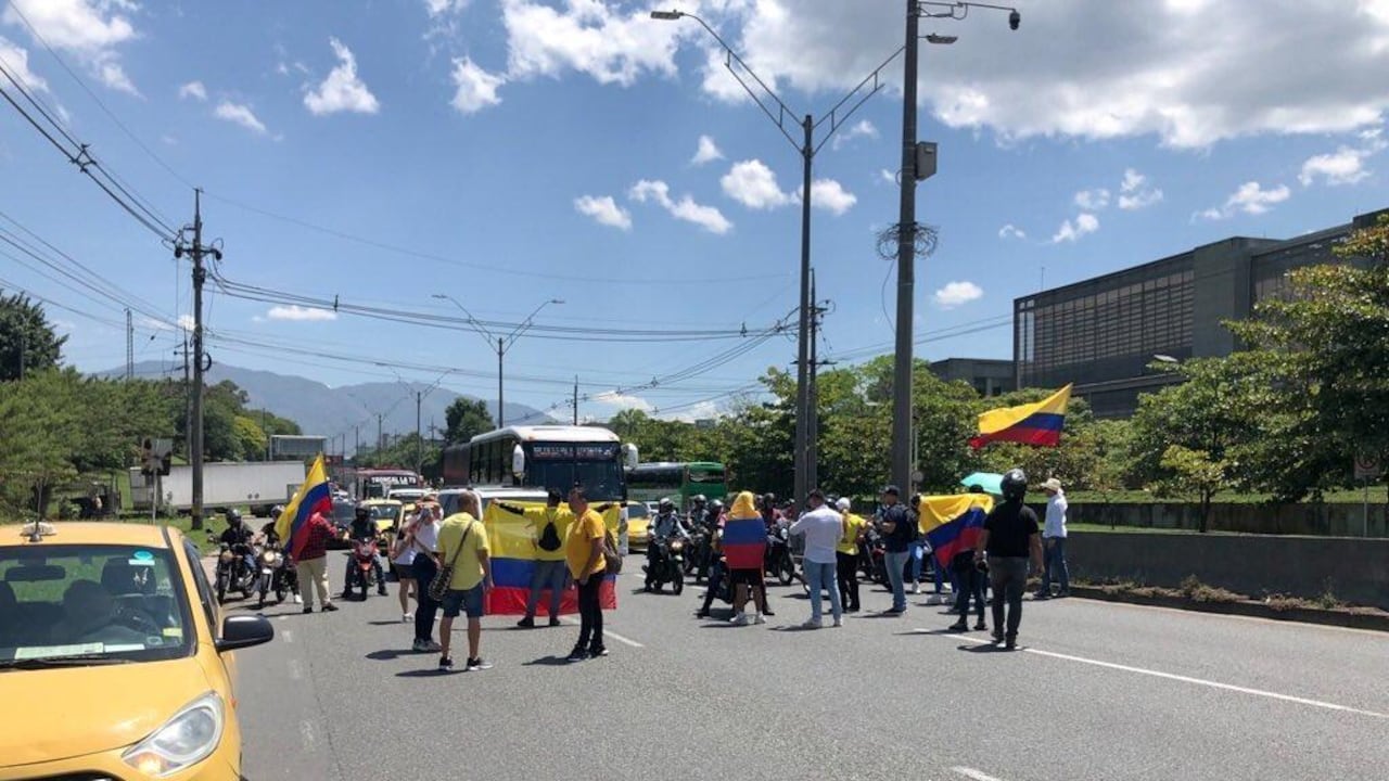 Por movilización en contra del alza de los combustibles se tienen diferentes cierres viales en Medellín