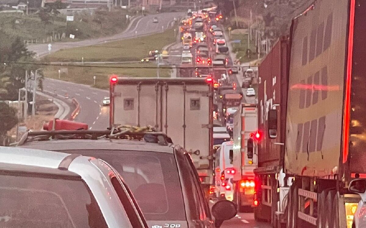 Trancón en vía Bogotá-Girardot.