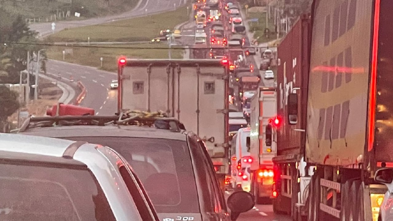Trancón en vía Bogotá-Girardot.