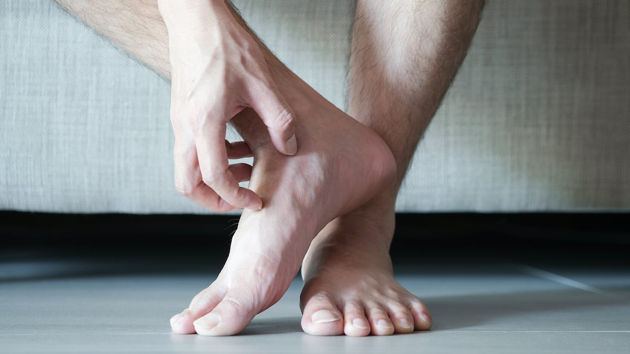 Picazón en los pies.