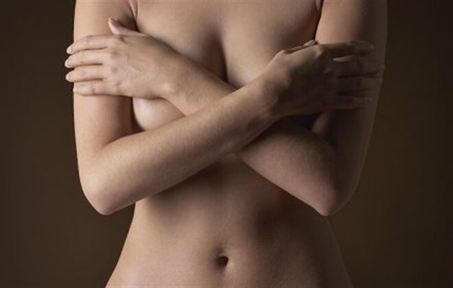 El tamaño de puede ser hereditario. Aunque suene un poco increíble, se puede heredar el tamaño de las boobies