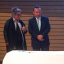 El secretario de Hacienda, Juan Mauricio Ramírez, firmó del acuerdo para incrementar el salario de los empleados públicos de Bogotá a partir del primero de enero de 2023.