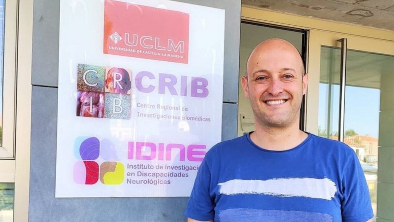 Al mutar rápidamente, los virus ARN se acercan peligrosamente a la máxima cantidad de mutaciones que pueden tolerar, explicó el Dr. Armando Arias.