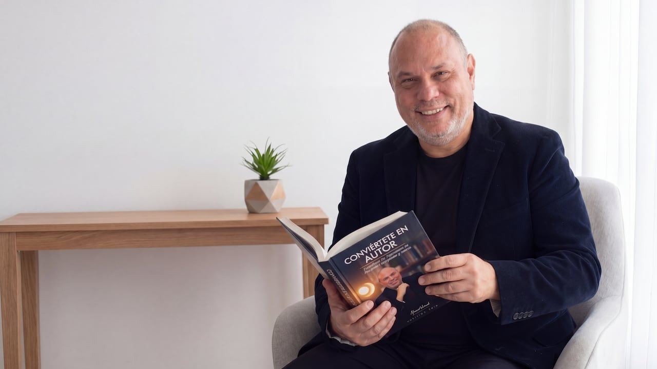 Marcel Verand es un mentor peruano que ha acompañado a 120 autores a autopublicar sus libros en 17 países.