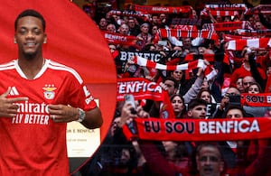 Jhon Durán fue presentado como nuevo jugador del Benfica de Portugal.