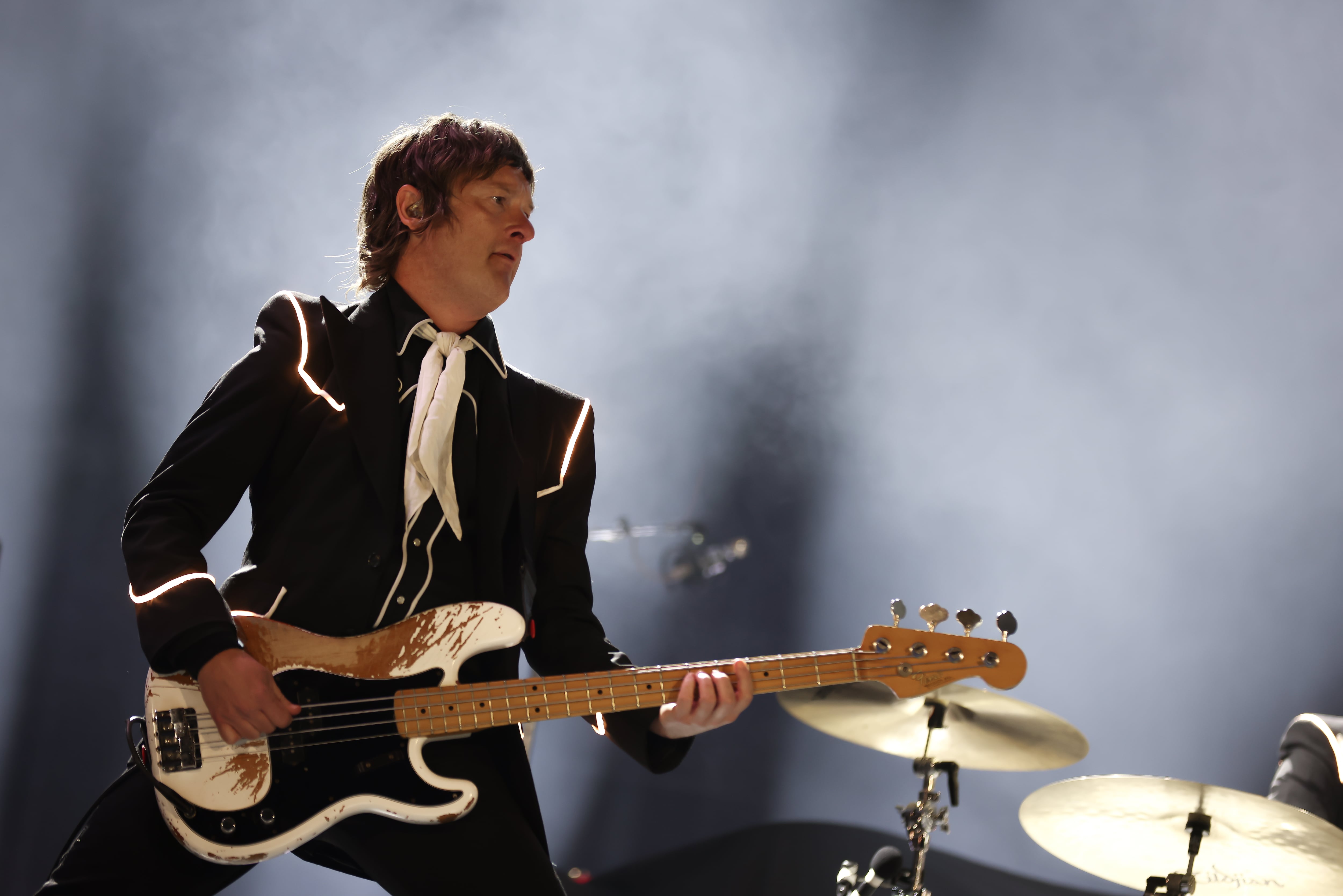 The Hives en el Vive Claro de Bogotá, Febrero 10, 2026. Los suecos abrieron la noche y calentaron la escena para My Chemical Romance. Foto: Esteban Vega La-Rotta