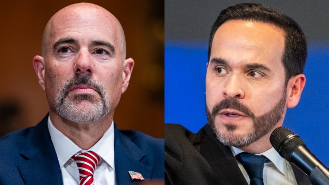 Terry Cole, director de la DEA, y el presidente Abelardo De La Espriella.