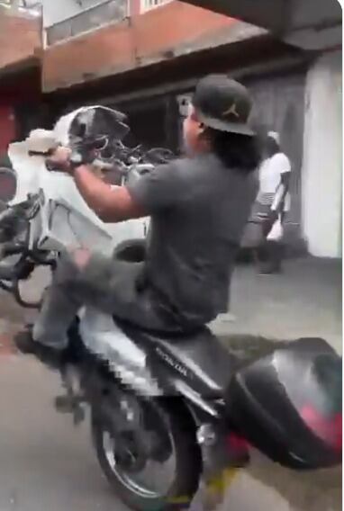 Denuncian que moto del tránsito estaría en manos de particulares en Cali