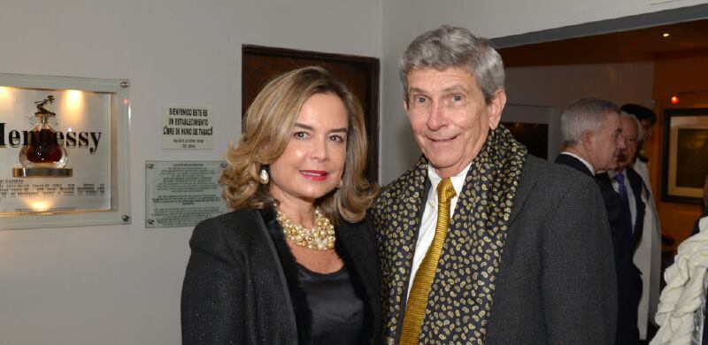 Diana de Bustamante y Vicente Bustamante.