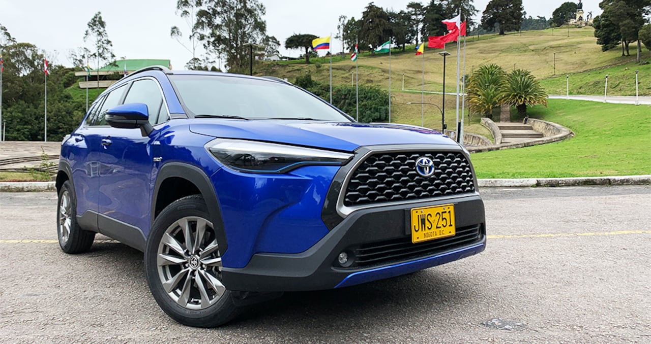 Toyota Corolla Croos versión XEi Hybrid 2021