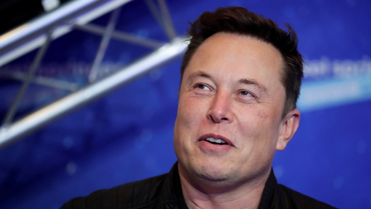 Elon Musk, el CEO de Tesla (Hannibal Hanschke/Pool Photo via AP, File)