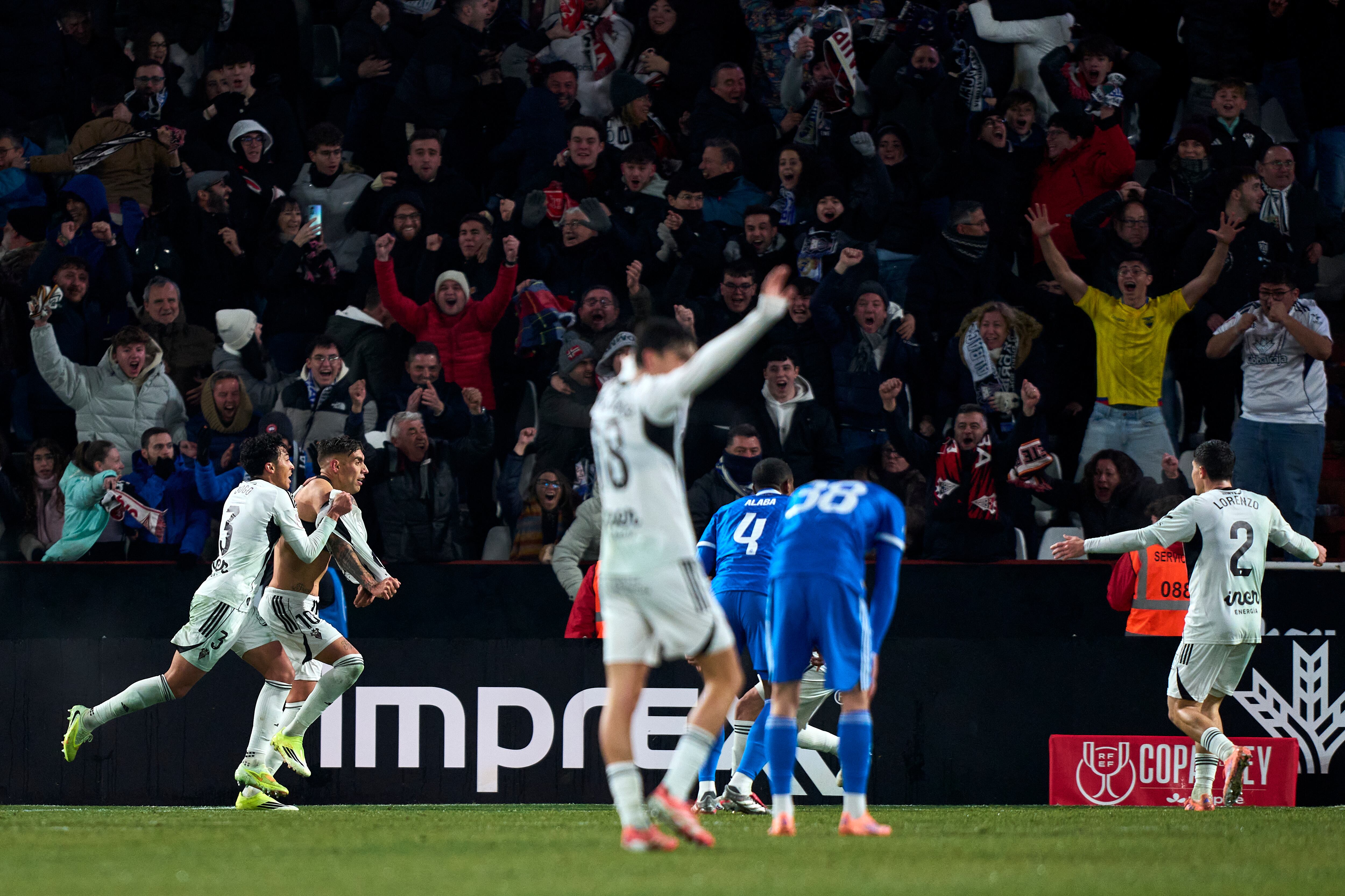 ALBACETE, SPAIN - JANUARY 14: Jefte Betancor of Albacete Balompie celebrates after scoring his team's third goal during the Copa del Rey Round of 16 match between Albacete Balompié and Real Madrid at Estadio Carlos Belmonte on January 14, 2026 in Albacete, Spain. (Photo by Diego Souto/Getty Images)