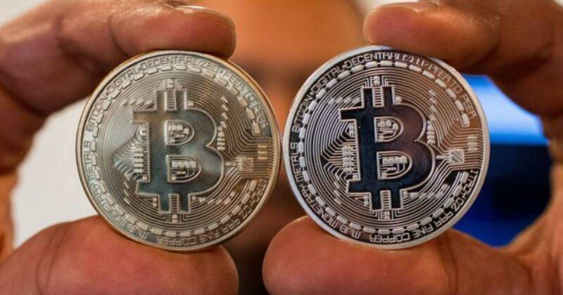 En el inicio de la jornada, el bitcóin costaba 50.547,70 dólares, su máximo histórico, con una subida del 4,4% en la sesión y de casi el 75% en lo que va de año.