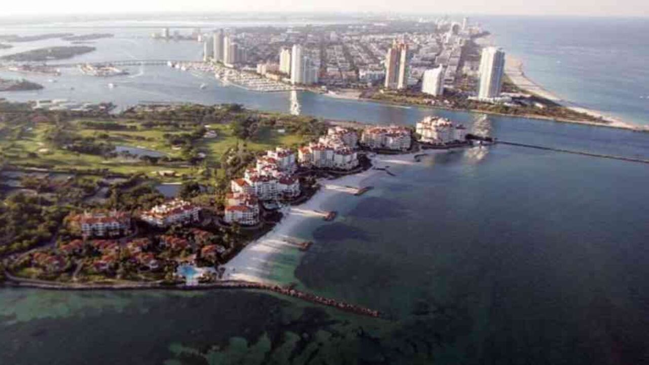 La exclusiva isla de Fisher Island, uno de los barrios más ricos de Estados Unidos. Foto: Getty.