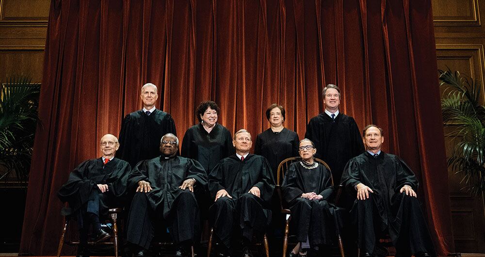 Como se trata de cargos vitalicios en un sistema legal basado en los antecedentes jurisprudenciales, los magistrados tienen un poder extraordinario que pueden ejercer hasta que así lo decidan.